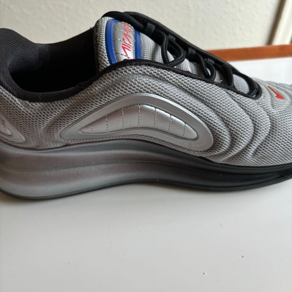 Nike AirMax 720 - Picture 9 of 16